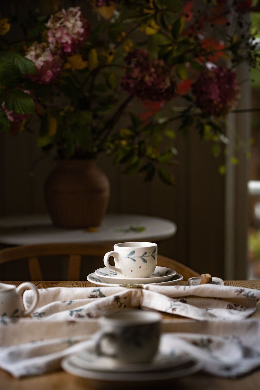 Cup w. Saucer Viola Leaf