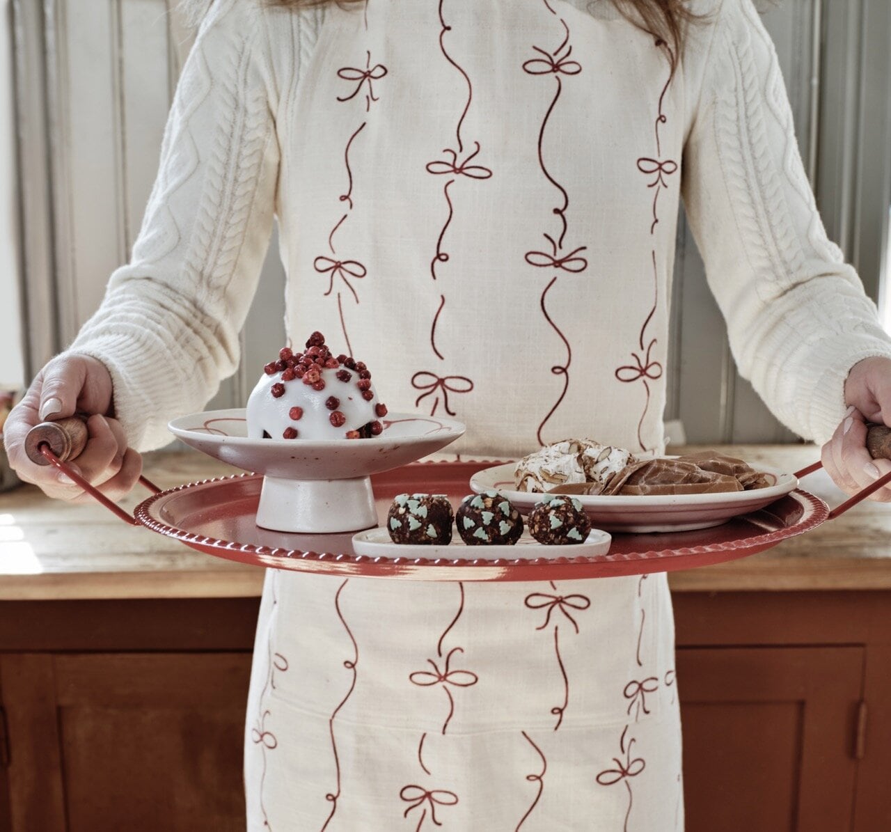 Apron Bow White/Red