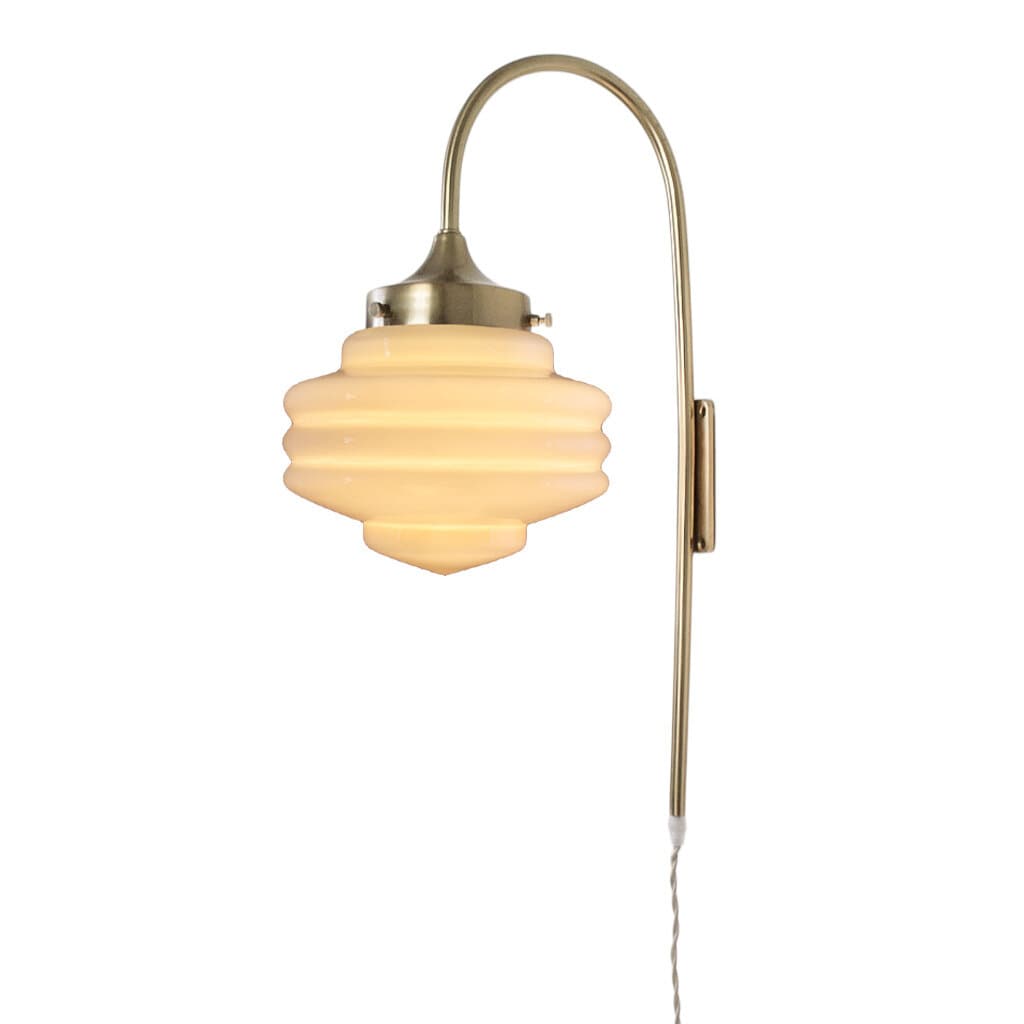 Vägglampa Rundad Valter Mässing/Opal Beige