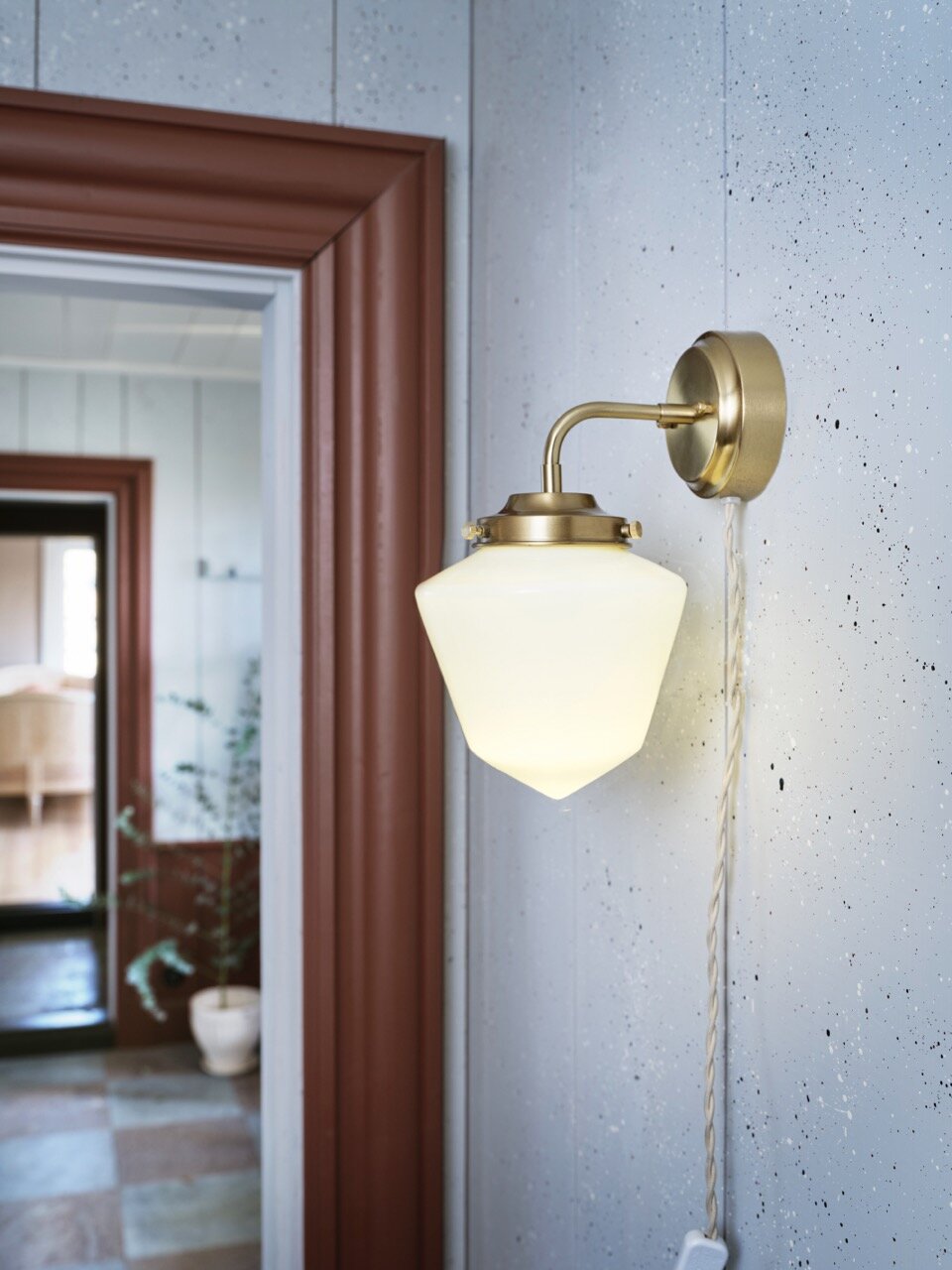 Wall Lamp Signe Brass/Opal White